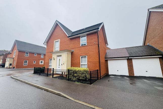 Bedivere Road, Crawley photo 2