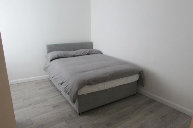 Room to rent in North Street, Rushden