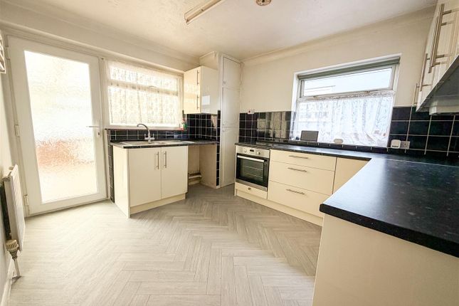 7, Jubilee Avenue, Great Clacton photo 3