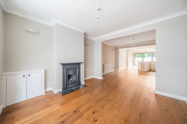 Thumbnail Terraced house for sale in Pinewood Close, Gerrards Cross, Buckinghamshire