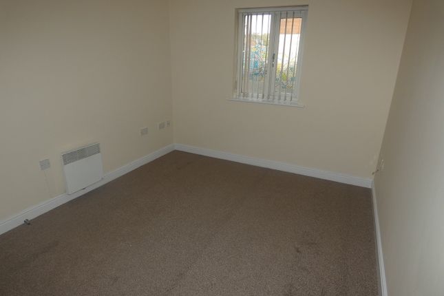 Edith Mills Close, Cwrt Penrhiwtyn photo 5