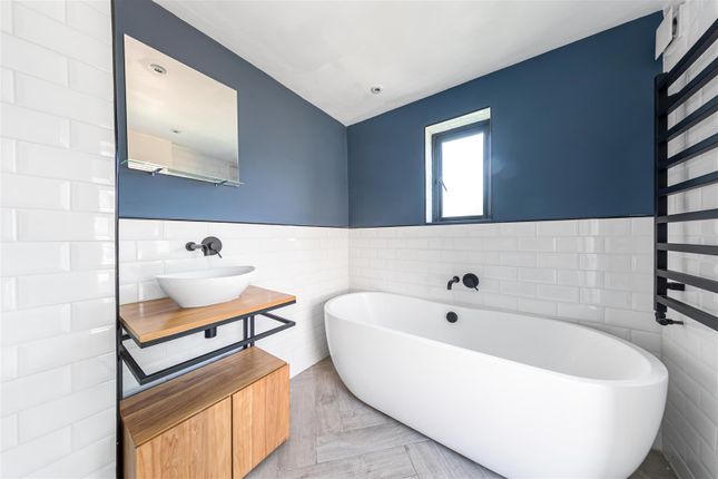 Maisonette for sale in St. Barnabas Road, London