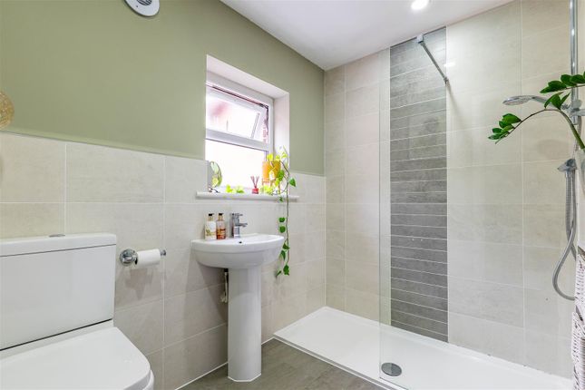 39, Fox Lane, Leyland photo 4