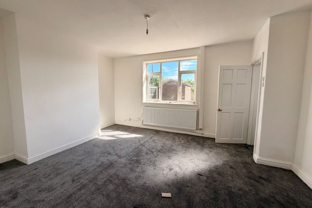 3, Newstead Mount, Pontefract photo 3