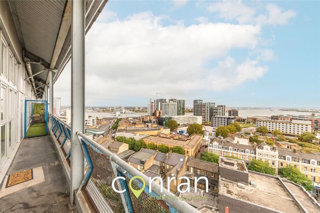 Flat to rent in The Vista Building, Woolwich