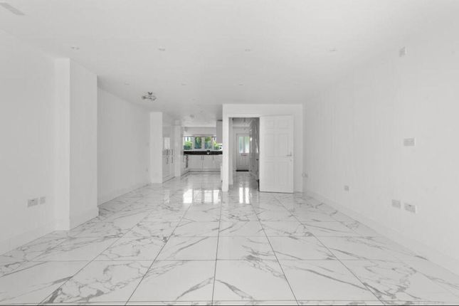 56, Glendale Avenue, Edgware photo 5