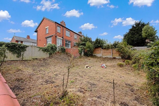 31, Fordway Avenue, Blackpool photo 2