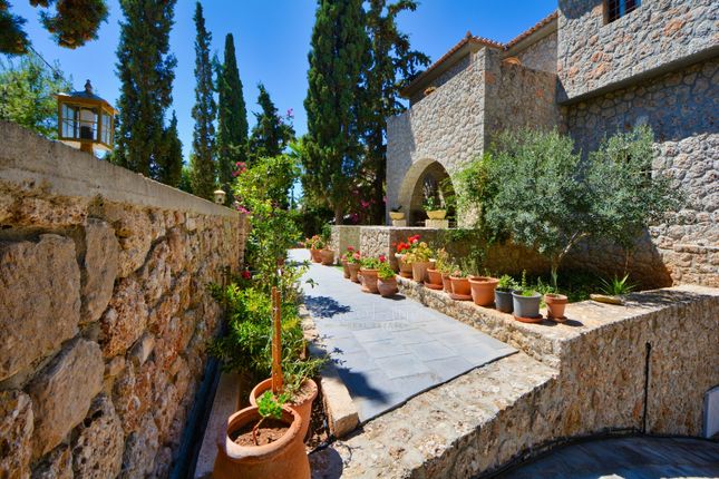 Villa for sale in Aghios Emilianos, Greece