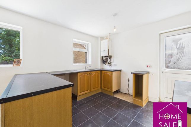 62, Farmhill Road Northampton, Northamptonshire photo 4