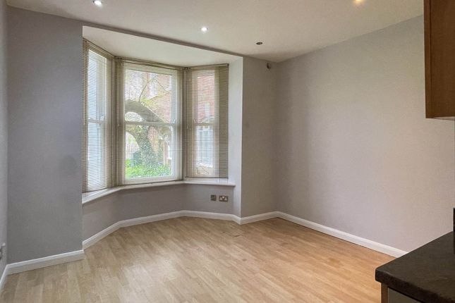2 Magnolia Court, West Street, Blandford Forum photo 2