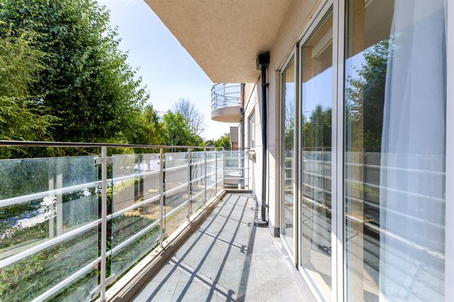 9 Thomas More, Thomas More Building, Ruislip photo 4