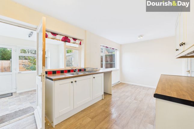 3 Meadow Side, Market Drayton photo 3