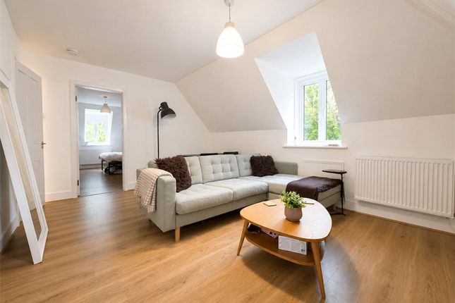 The Flat, St Lawrence House, 2, Barnes Close, Winchester photo 2