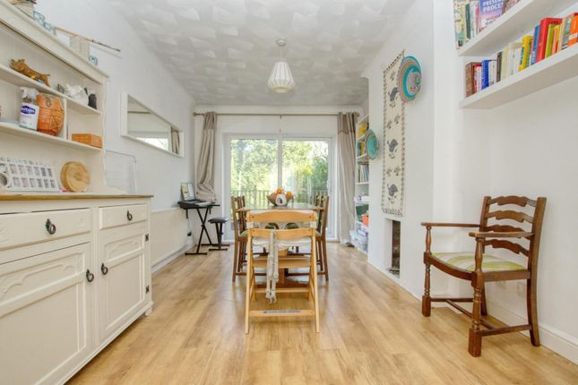 62, Archery Grove, Southampton photo 3