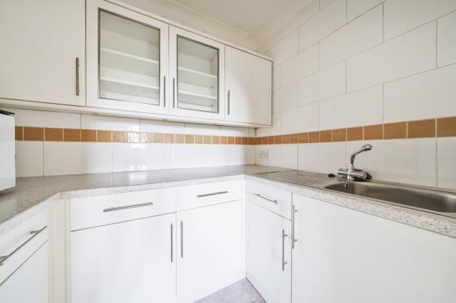 Flat 28 Hometree House, London Road, Bicester photo 4