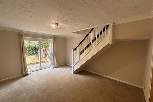 17, Anding Close, Olney photo 3