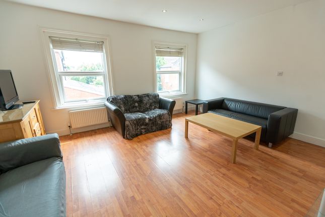 72, Southampton photo 2