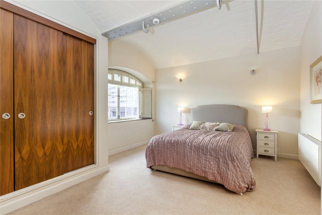 Flat to rent in Ivory House, East Smithfield