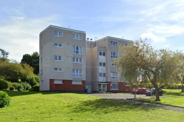 3-bed flat on 4E, MacEwan Place, Kilmarnock, £30,000