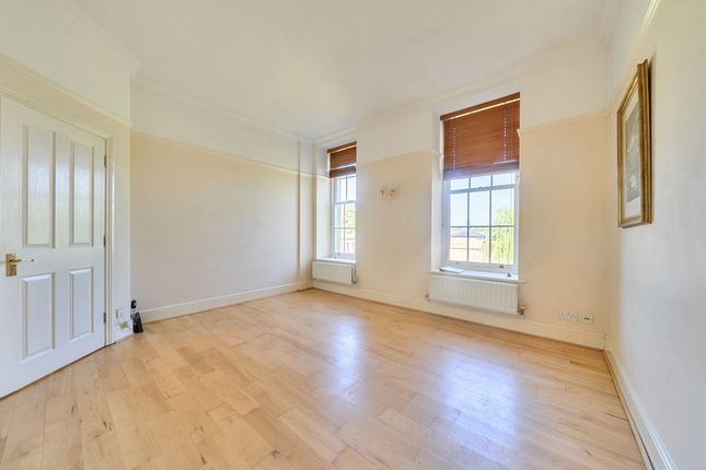 55 St Georges Manor, Mandelbrote Drive, Oxford photo 3