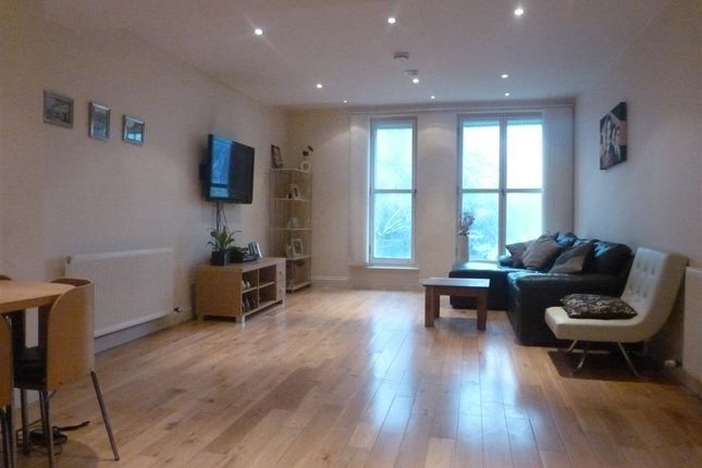 Thumbnail Flat to rent in High Street, Bedford