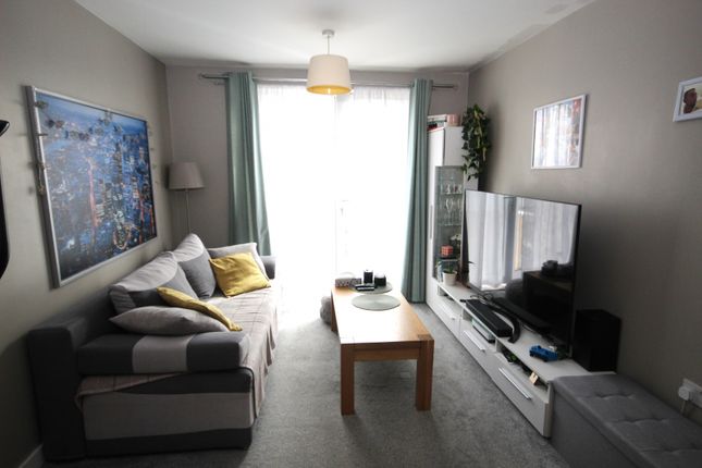 Thumbnail Flat to rent in Hertford House, Taywood Road, Northolt, Middlesex