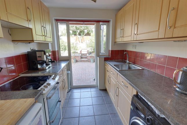 19, West View, Newent photo 4