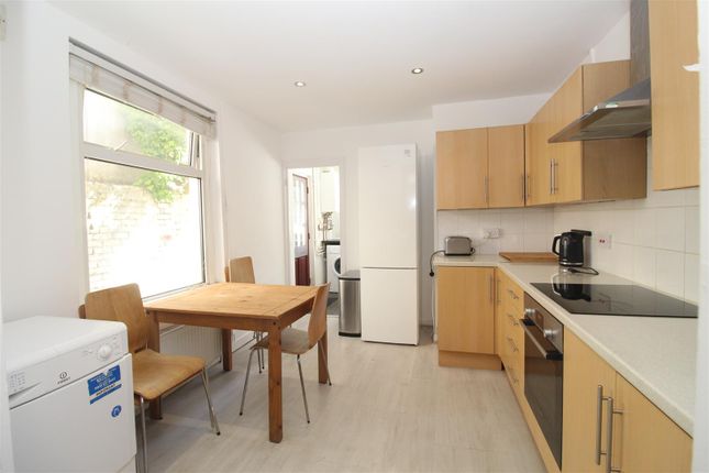 5-bed house on Salisbury Road, Cardiff, £2,800/mo
