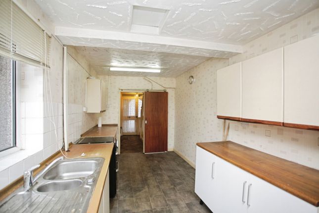 27, Beresford Avenue, West Midlands photo 2