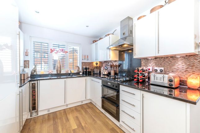 7, Lyewood Way, Uckfield photo 3