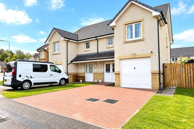 3-bed semi-detached on 4 Vorlich Way, Dunfermline, £245,000