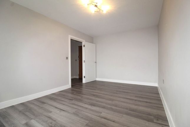 Flat to rent in Bridge Court, Hemel Hempstead