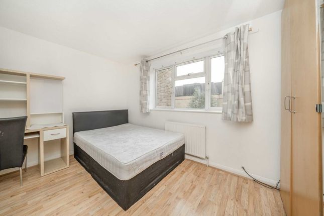 Terraced house for sale in Albion Mews, London
