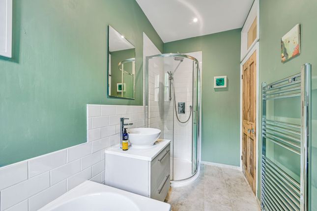 162, Swaby Road, London photo 4