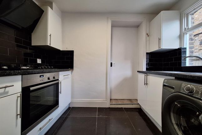 19 Almond Road, London photo 3