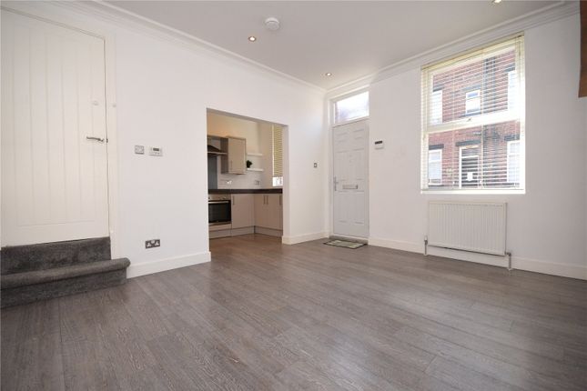 1, Henley Place, West Yorkshire photo 3