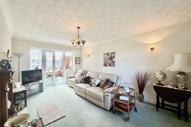 4, Sandhills Close, Loughborough photo 4