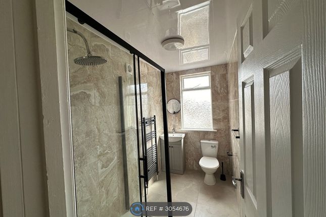 Queens Drive, Stoneycroft, Liverpool photo 3