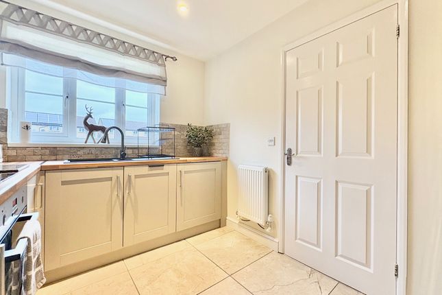 16, Willow Way, Darley Dale photo 4