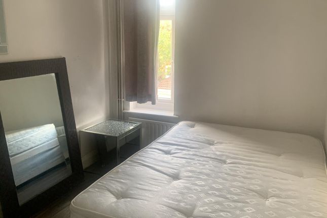 Single Room To Let Located Close To Seven King Station- Â£500 Pcm