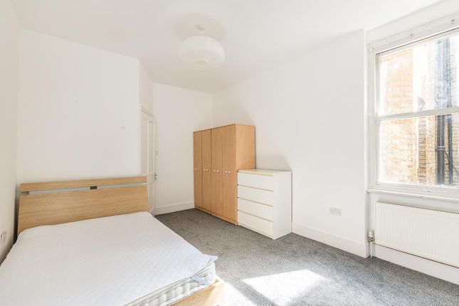 St. Martins Court, Ullswater Road, London photo 4