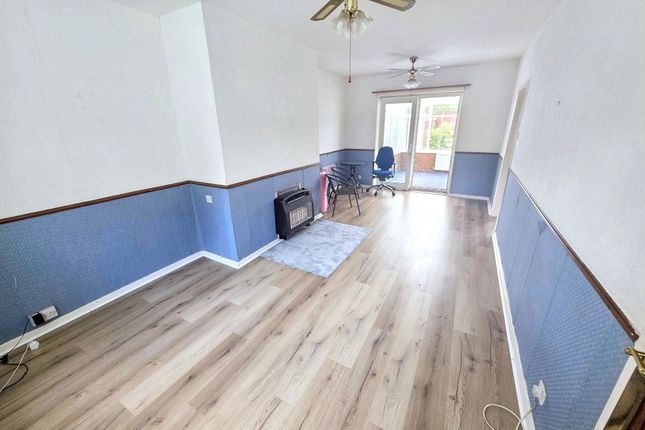 25, Sea View Villas, Cramlington photo 2