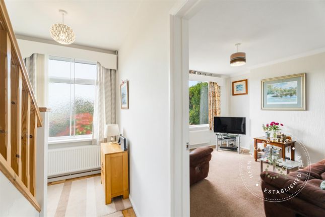 120, King George V Drive North, Cardiff photo 3