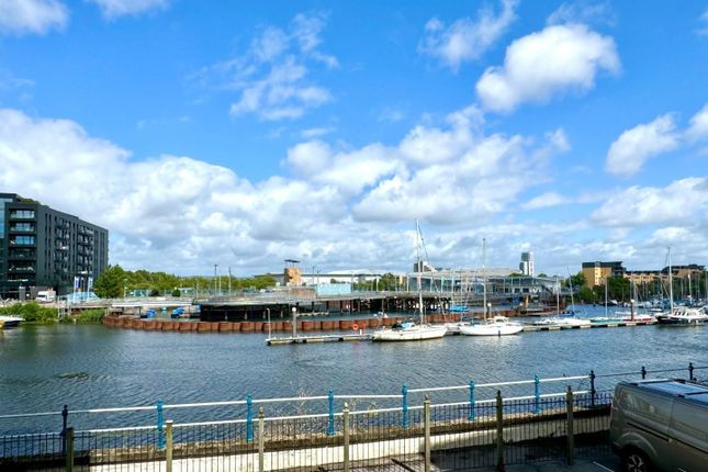 3 Ty Gwalia, Pierhead View, Penarth Marina photo 3