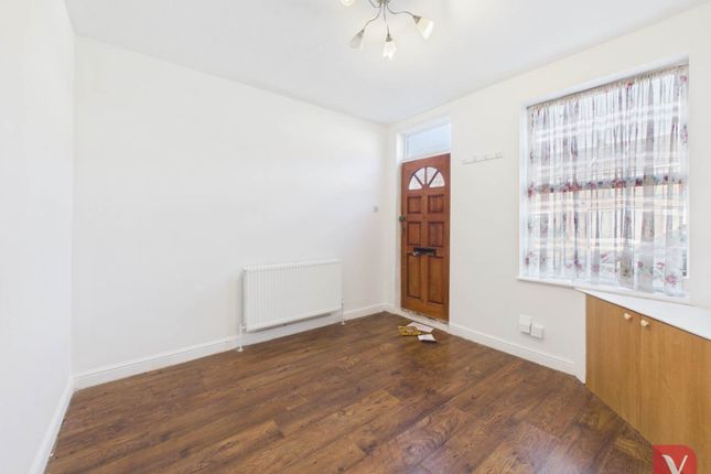 14, Jubilee Street, Luton photo 2