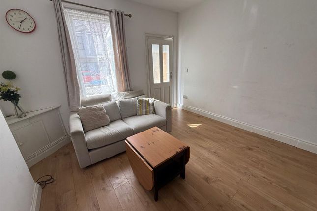 32, Cromwell Road, Wembley photo 4