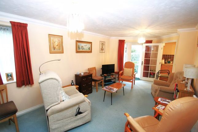 7, Catherine Lodge, Worthing photo 2