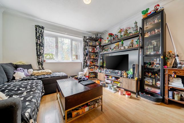 Flat 7, Edward Harvey Court,, Woolwich Road, Belvedere photo 3