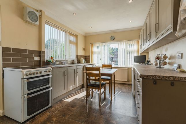 34 Anthony Drive, Leicester photo 4