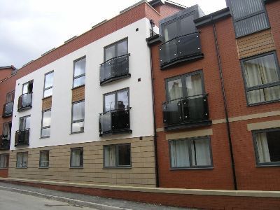 Flat to rent in Bennett Road, Leeds